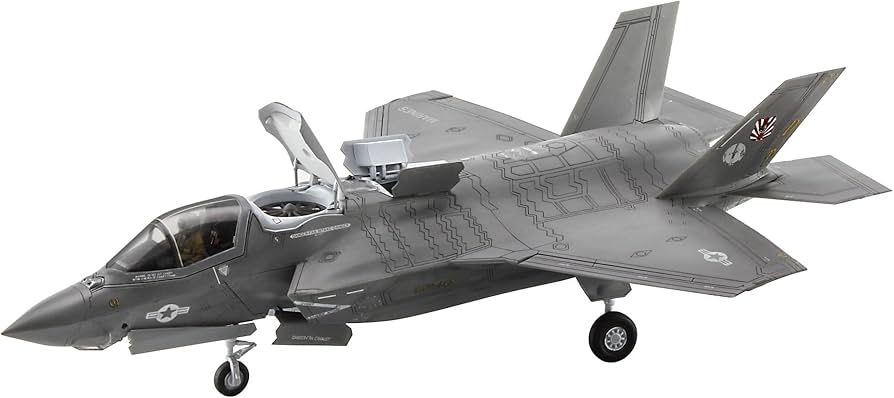 Amazon | ハセガワ 1/72 アメリカ海兵隊 F-35 ライトニングII (B型