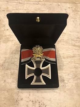 Amazon.co.jp: WW2 ドイツ軍 黄金柏葉剣付ダイヤモンド騎士鉄十字勲章