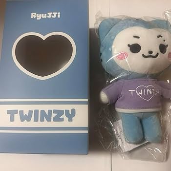 Amazon.co.jp: ITZY TWINZY リュジン RyuJJi ぬいぐるみ : おもちゃ