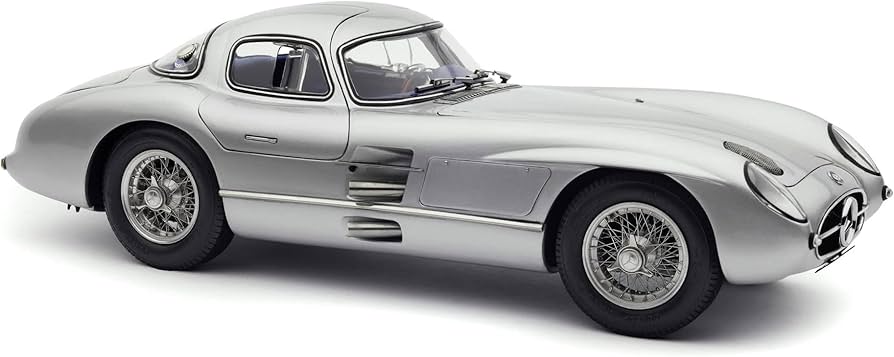 Amazon.com: CMC 1955 MB 300 SLR Uhlenhaut Coupe Silver with Blue