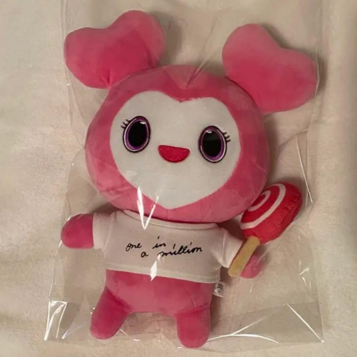 Amazon.co.jp: ぬいぐるみ TWICE ONCE JAPAN 2周年記念 ラブリー