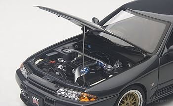 Amazon | AUTOart 1/18 日産 スカイライン GT-R (R32) V-Spec II
