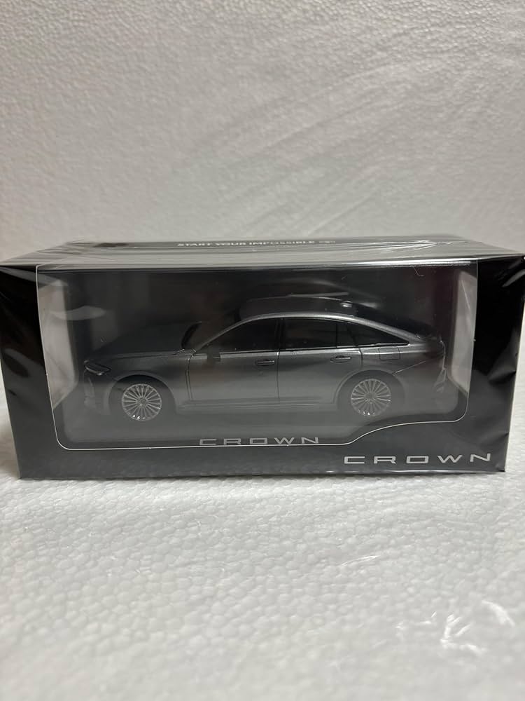 Amazon.co.jp: 1/30 トヨタ 新型クラウンセダン HEV カラーサンプル