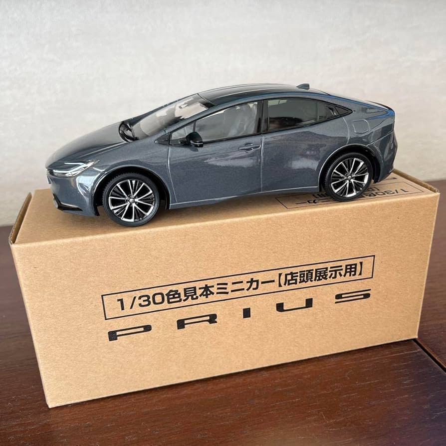 Amazon.co.jp: 新型プリウス ミニカー カラーサンプル アッシュ : おもちゃ