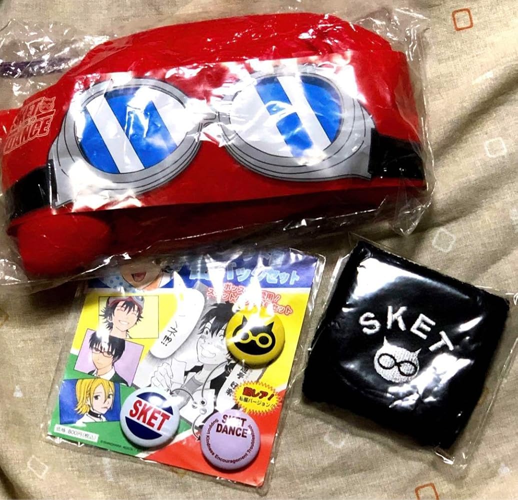 Amazon.co.jp: 超貴重 スケットダンス ボッスン帽子&バッジ&リスト