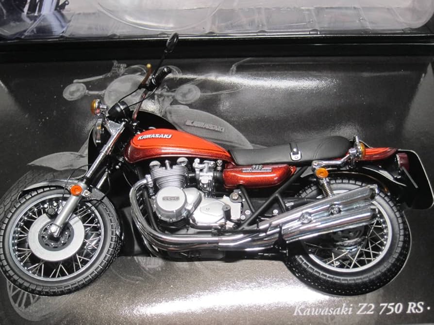 Amazon | 1/12 ミニチャンプス カワサキ Z2 750 RS キャンディブラウン