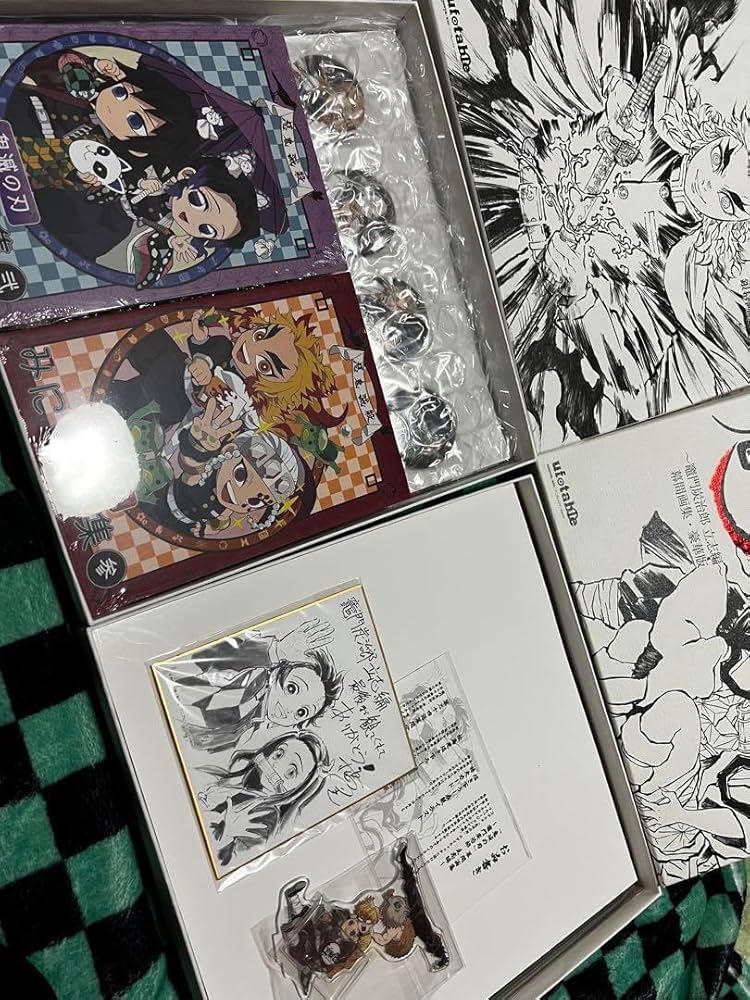 Amazon.co.jp: 劇場版鬼 滅 無限列車編 銀幕画集 豪華版 竈門炭治郎