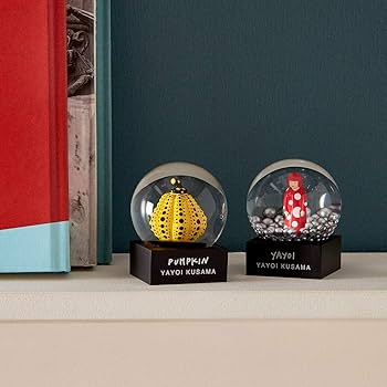 Amazon.co.jp: 草間彌生 スノードーム パンプキン : おもちゃ