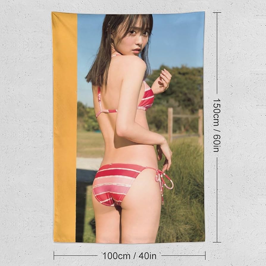 Amazon.co.jp: 新田さちか グラビア水着画像タペストリー タペストリー