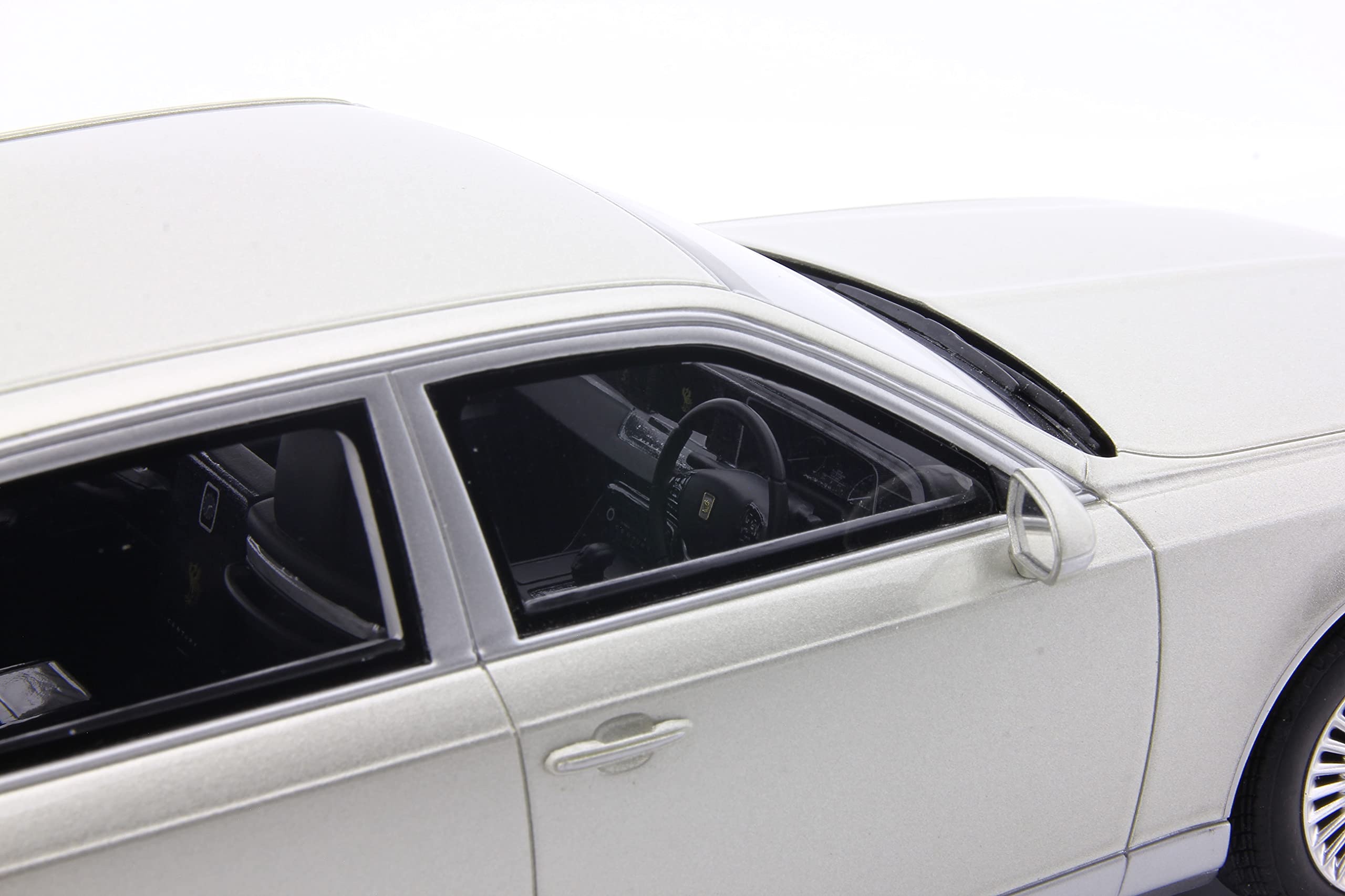 Amazon | samurai 1/18 トヨタ センチュリー シルバー 完成品