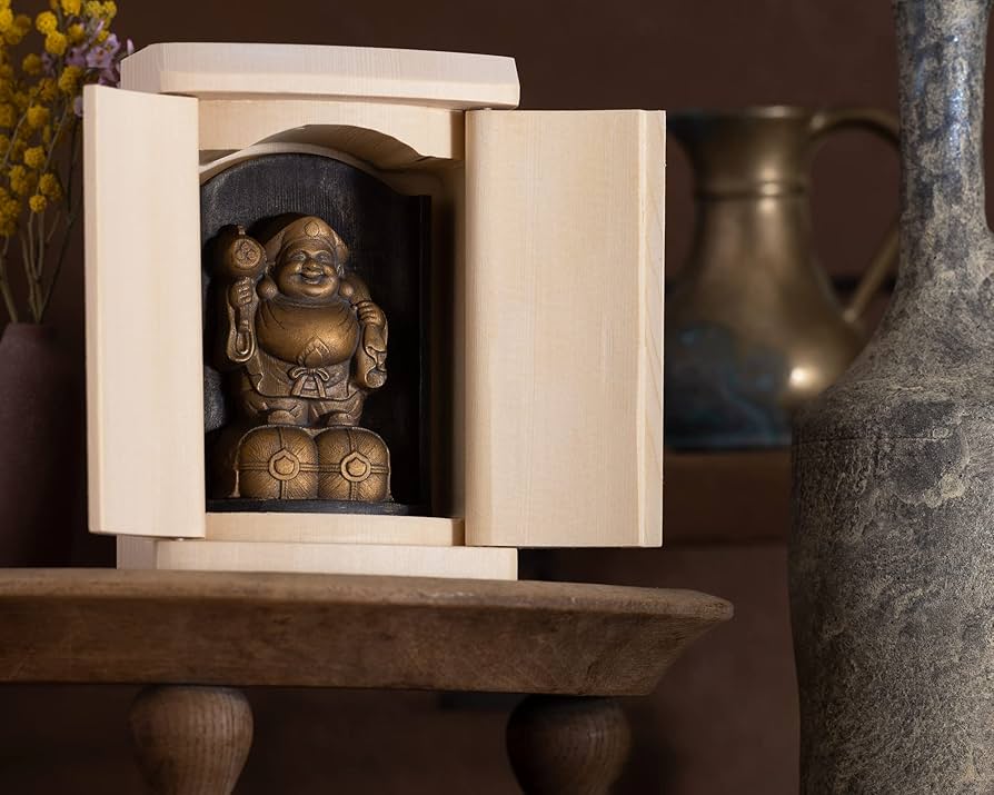 Amazon｜是空 大黒天 厨子入りの仏像(金古美仕上げ)＿御守り本尊 イSム