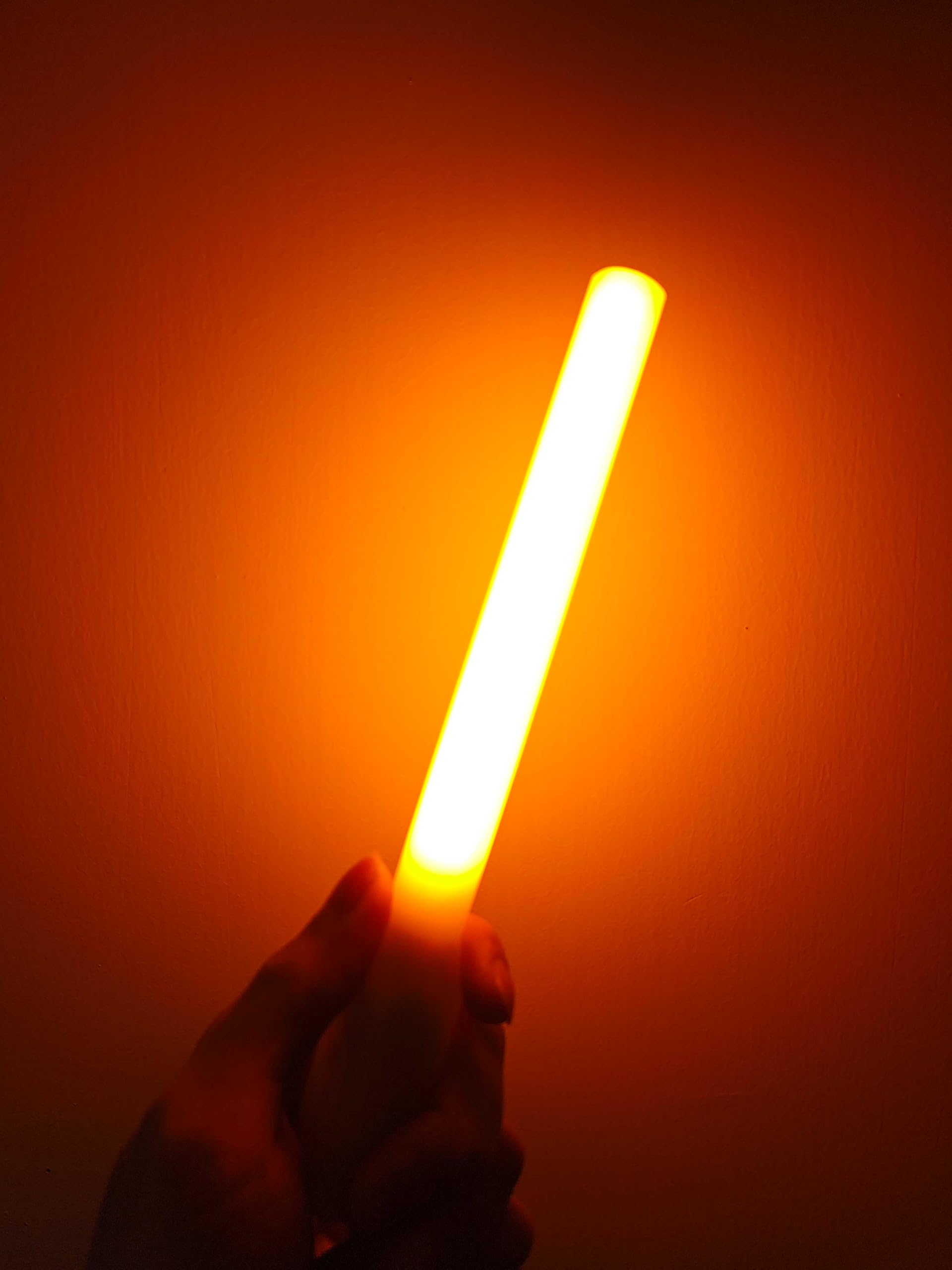 Amazon.co.jp: 電子サイリウム Laconic Light 2.0 (オレンジ) : おもちゃ