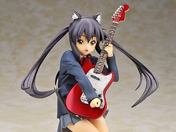 Amazon.co.jp: けいおん! 1/8 中野 梓 (1/8 PVC塗装済み完成品) : ホビー