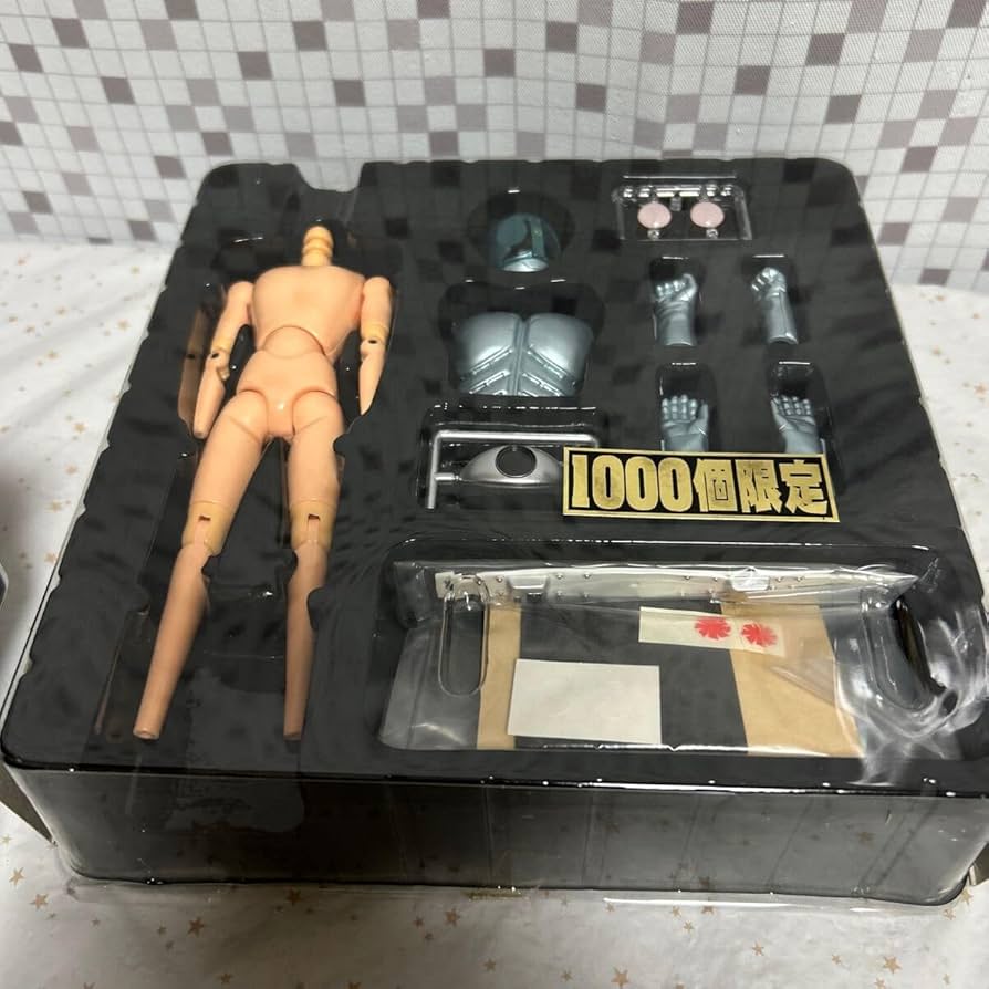 Amazon.co.jp: オオツカ企画 ハイパーヒーロー リアルアクションドール