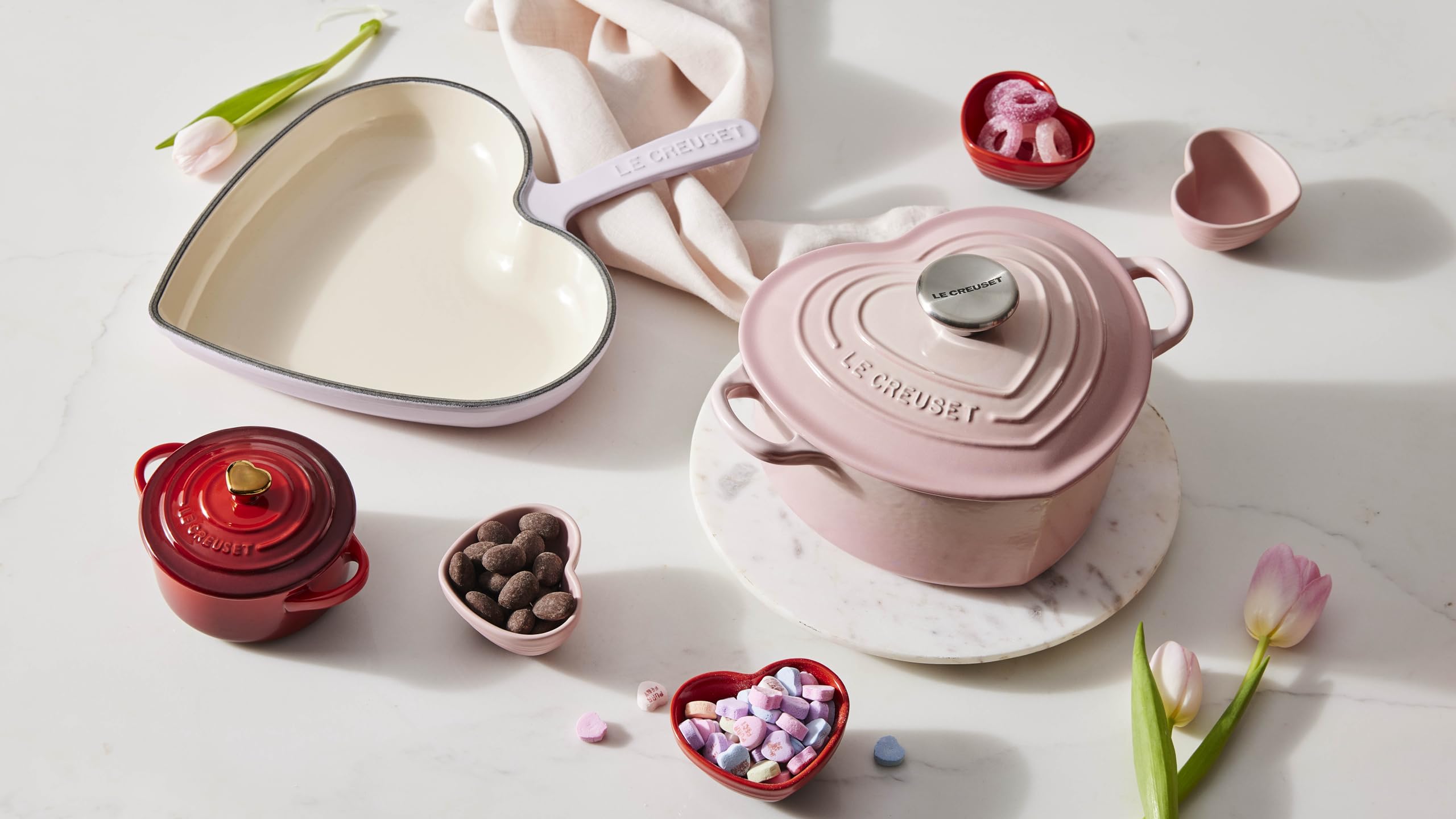 Amazon｜ル・クルーゼ(Le Creuset) 鋳物 ホーロー 鍋 ココット