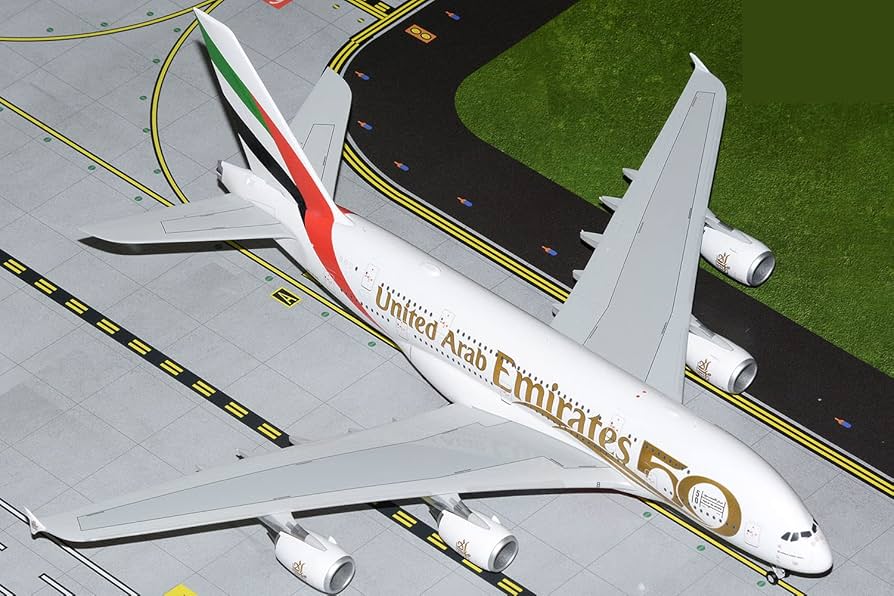 Amazon.com: Airbus A380-800 Commercial Aircraft Emirates Airlines