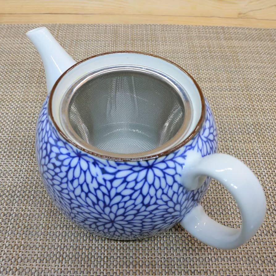 Amazon | 急須 有田焼 華菊青丸ポット 花柄｜和食器 陶器 三階菱 | 三