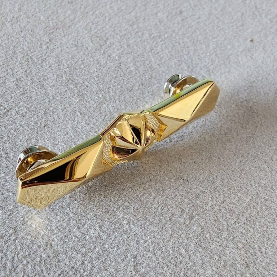 Amazon.co.jp: 陸上自衛隊《先任》 隊付准尉徽章!記念品!階級章