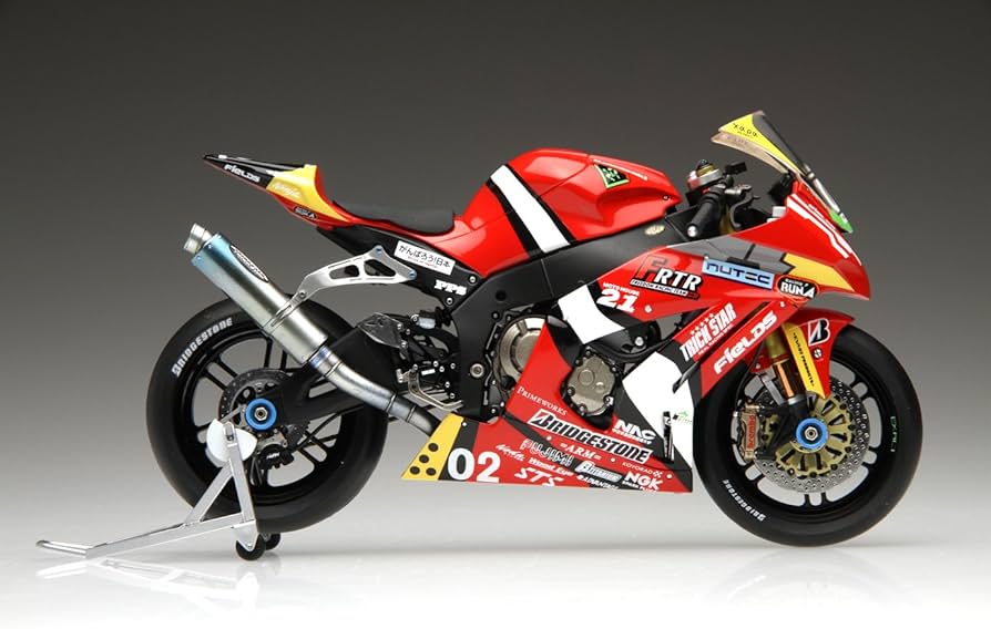 Amazon.com: Fujimi Eva-02 RT TRICKSTAR FRTR Kawasaki ZX-10R 2011