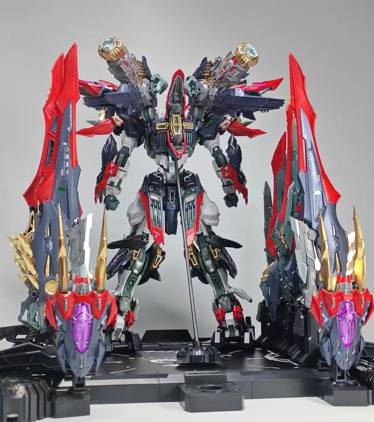 Amazon | 1/100 スケール復讐の女神NEMESIS塗装済メカ 機甲 可動