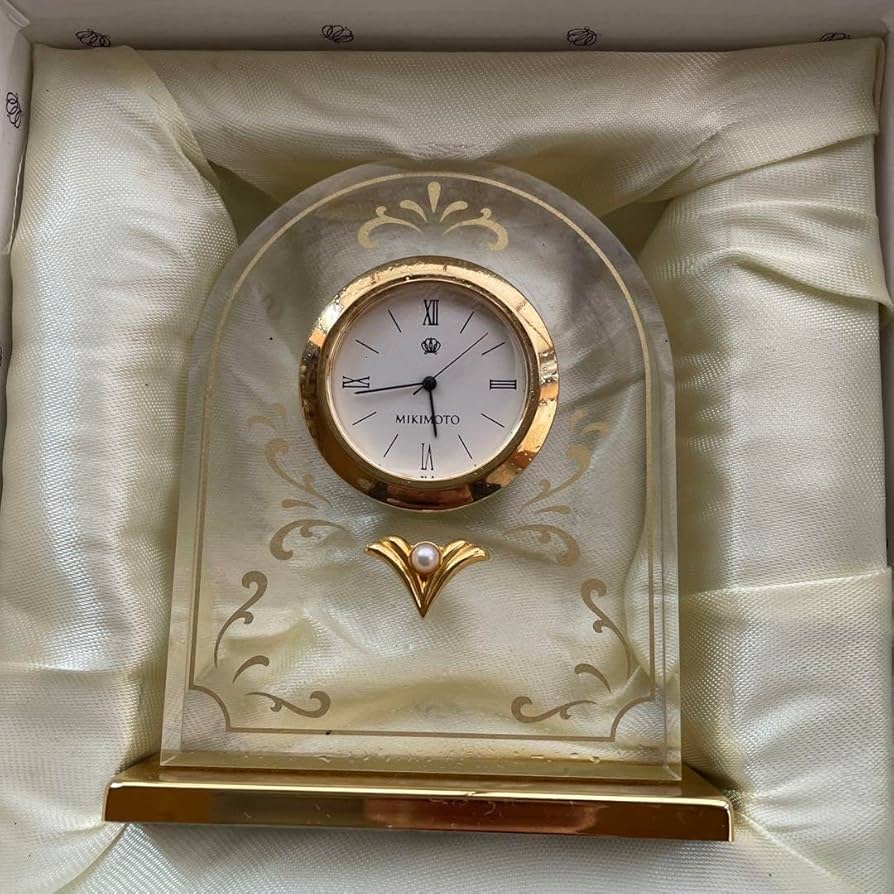 Amazon.co.jp: ミキモト クオーツクロック 置き時計 電池式 インテリア