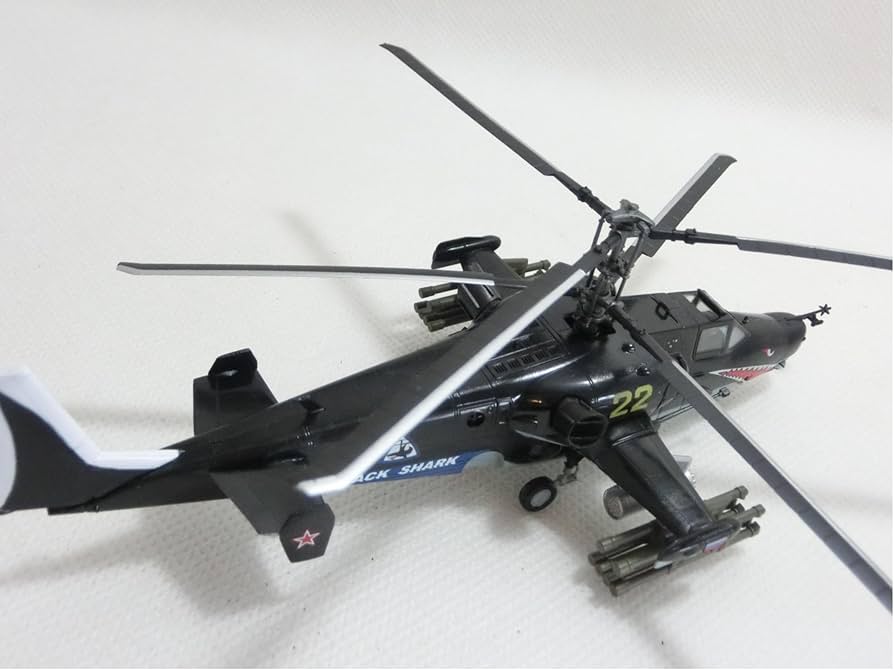 Amazon | 1/72 完成品 37023 ロシア空軍 攻撃ヘリ カモフ Ka-50