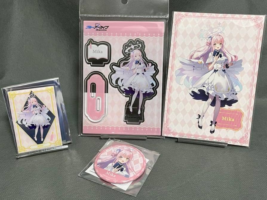 Amazon.co.jp: 聖園ミカ ブルアカ TSUTAYAコラボ セット : おもちゃ