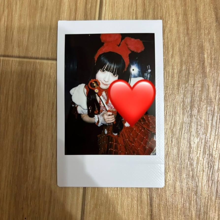 Amazon.co.jp: 逃げ水あむ 2023 生誕衣装 チェキ : おもちゃ