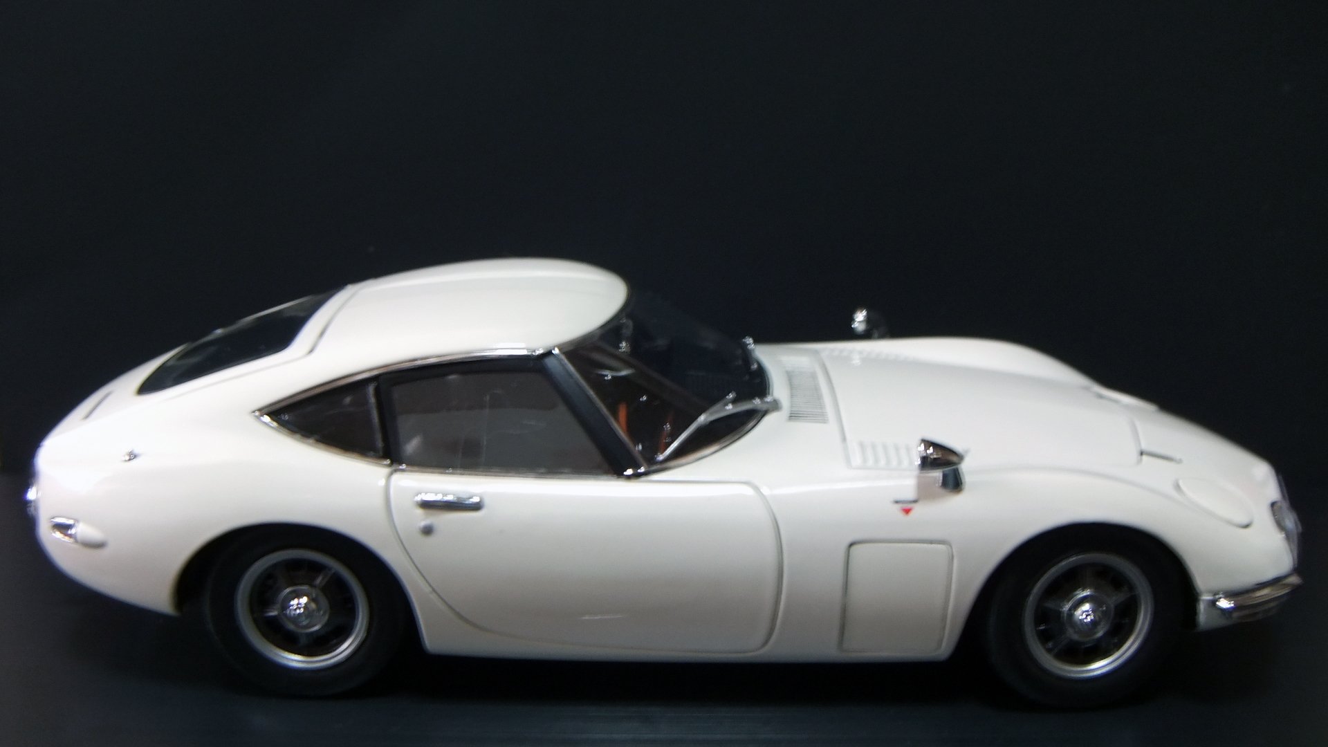 Amazon | エブロ 1/24 トヨタ 2000GT ホワイト プレミアム