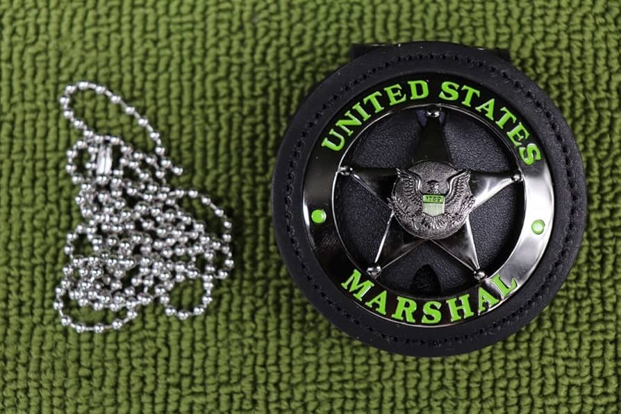 Amazon.co.jp: USMS US MARSHAL USマーシャル バッジ バッヂ 嵌込型黒