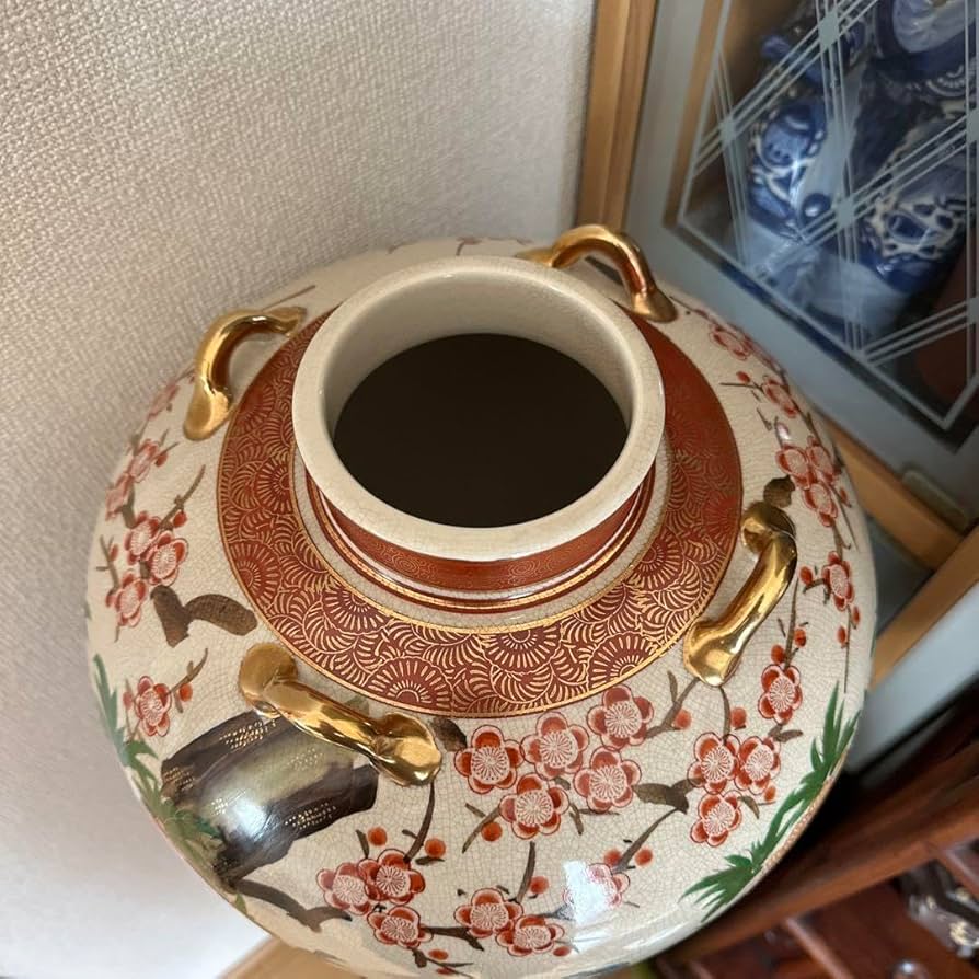 時代物 薩摩焼 丸十字 金彩色絵花詰文有蓋壷 時代物 薩摩焼 丸十字 金