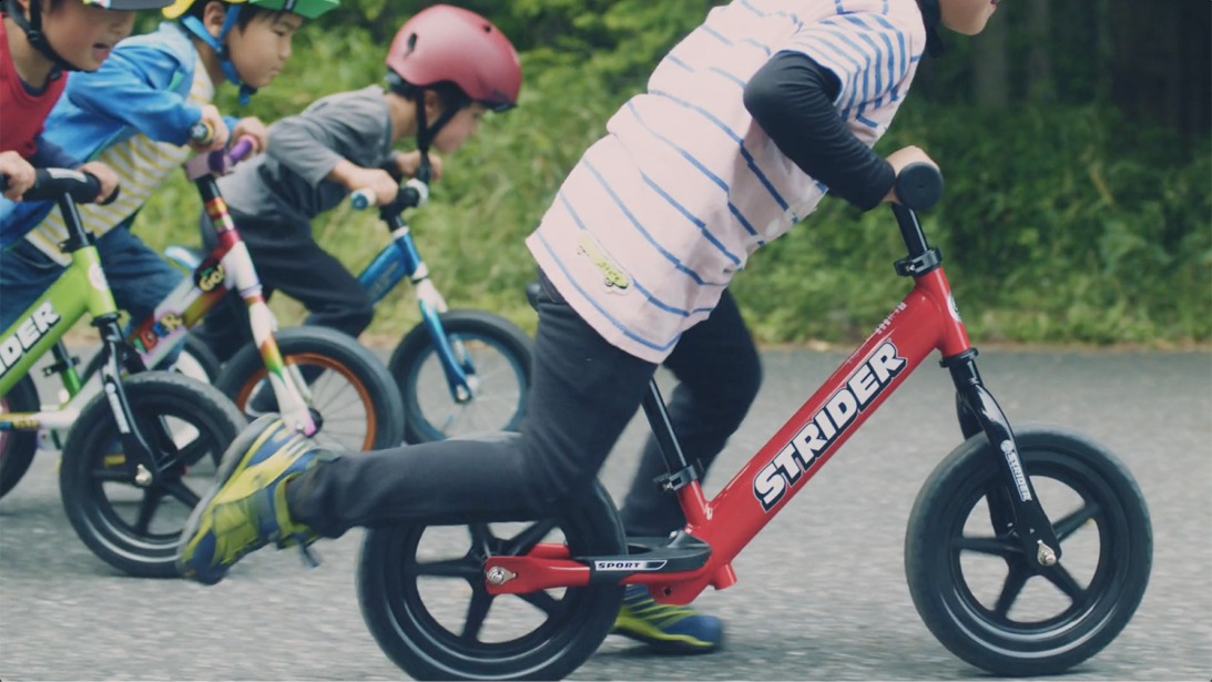 Amazon.co.jp: ストライダー スポーツモデル (STRIDER Sport) 12インチ