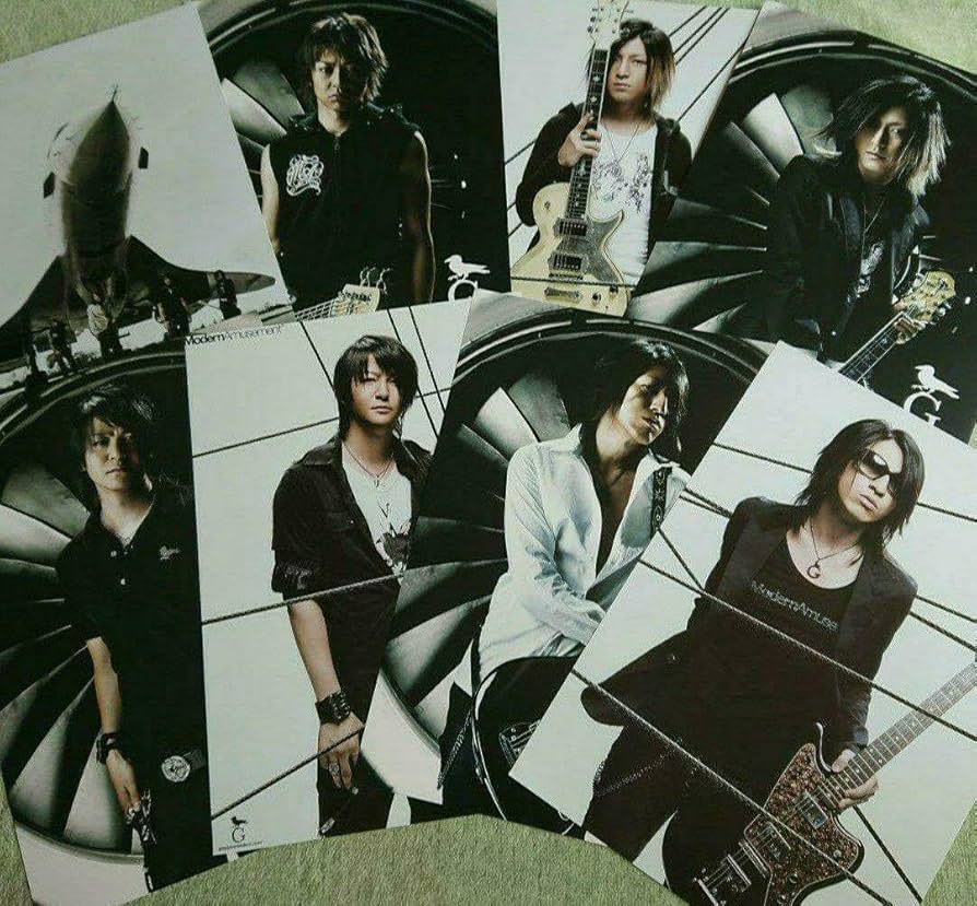 Amazon.co.jp: GLAY ポスター TAKURO TERU HISASHI JIRO : おもちゃ