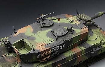 Amazon | モンモデル 1/35 ドイツ主力戦車 レオパルト 2A4 プラモデル
