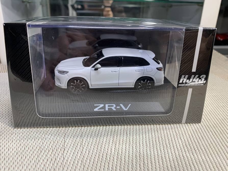 Amazon.co.jp: ホビージャパン 1/43 ミニカーZR-V(ホワイト) : おもちゃ