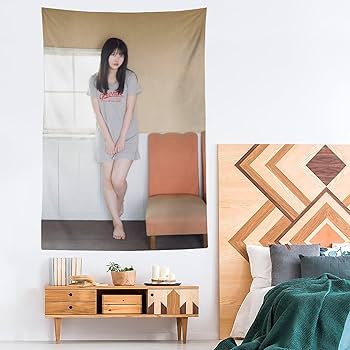 Amazon.co.jp: 久保史緒里 (40)女性アーティストのタペストリー