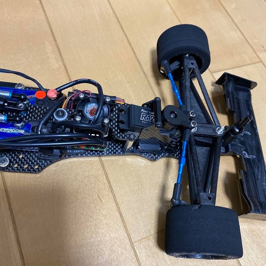 Amazon | F1 ラジコン TRG 112 付属品多数 | ラジコン・ドローン 通販