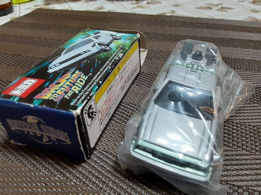 Amazon | 廃盤 USJ限定 トミカ バックトゥザフューチャー ミニカー