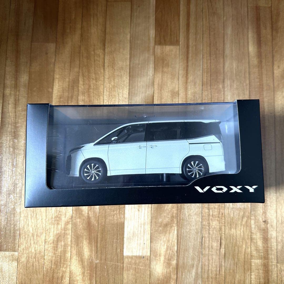Amazon | トヨタ 新型ヴォクシー 90系 ミニカー カラーサンプル