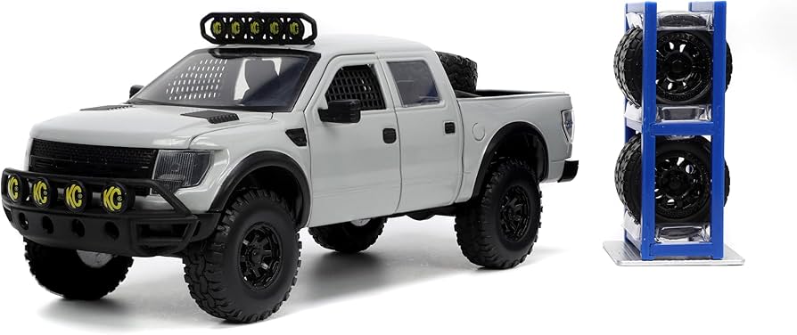 Amazon.com: Jada Just Trucks 1:24 2011 Ford F-150 SVT Raptor Die