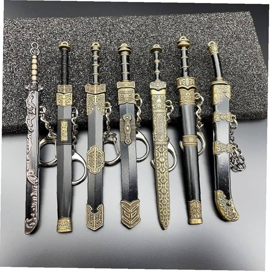 Amazon.co.jp: キーホルダー ミニ剣 鞘の装飾パターンを備えた 古代の