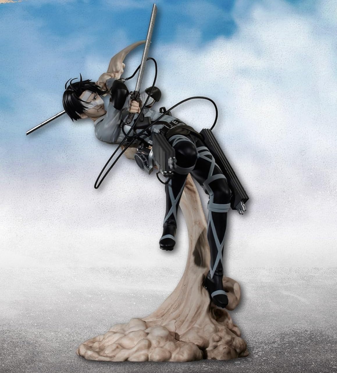 Amazon.co.jp: 一番くじ 進撃.の巨人 ~ 地鳴らし~ B賞 リヴァイ 〜俺達