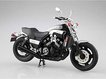 Amazon.com: Aoshima Yamaha Vmax New Silver Dust 1:12 Scale Diecast