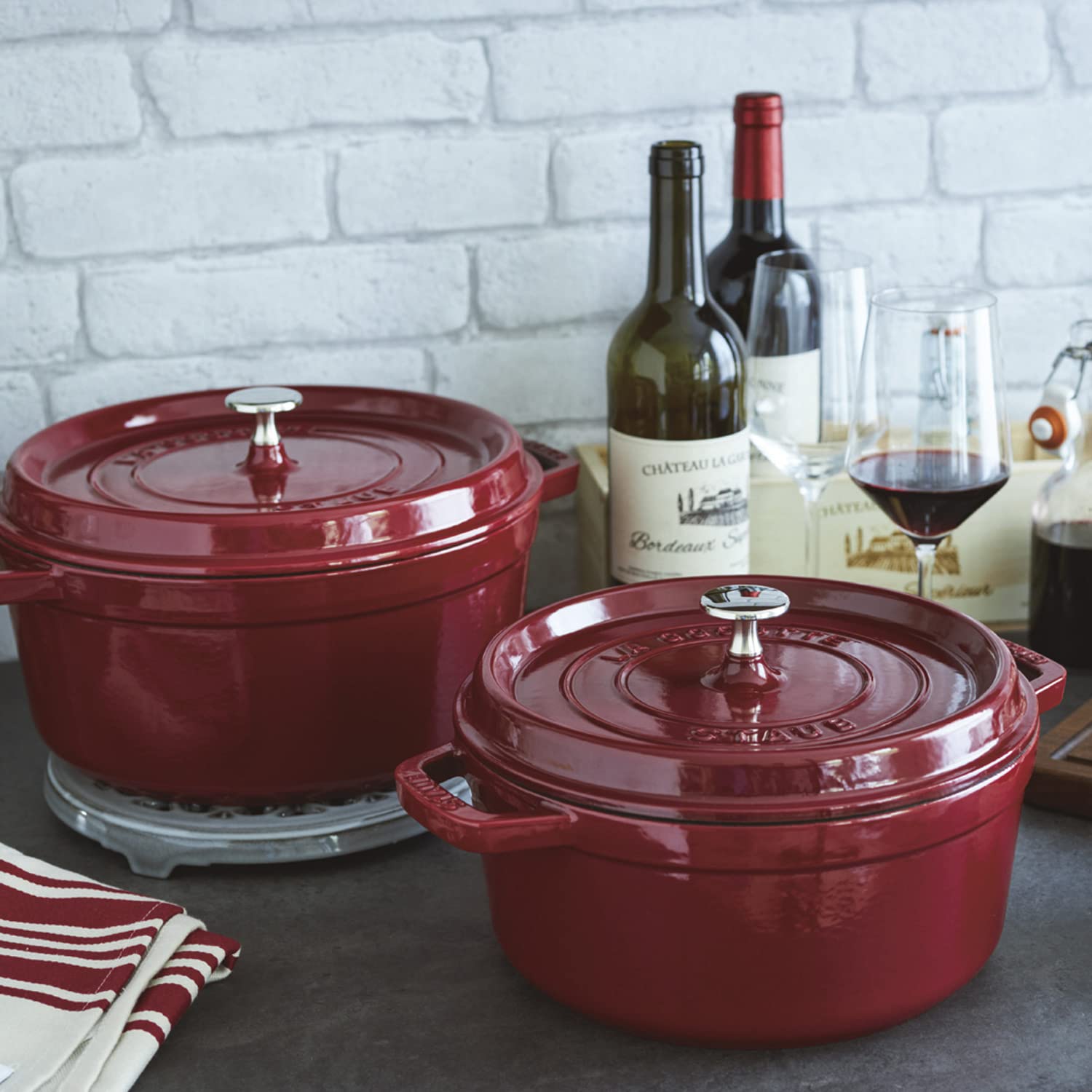 Amazon｜ストウブ 両手鍋 ピコ・ココット ラウンド 18cm オーブン可