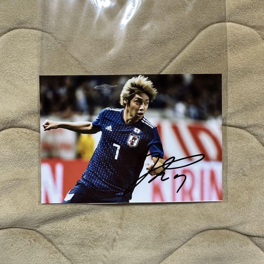 Amazon.co.jp: サッカー日本代表 伊東純也 直筆サイン入り写真