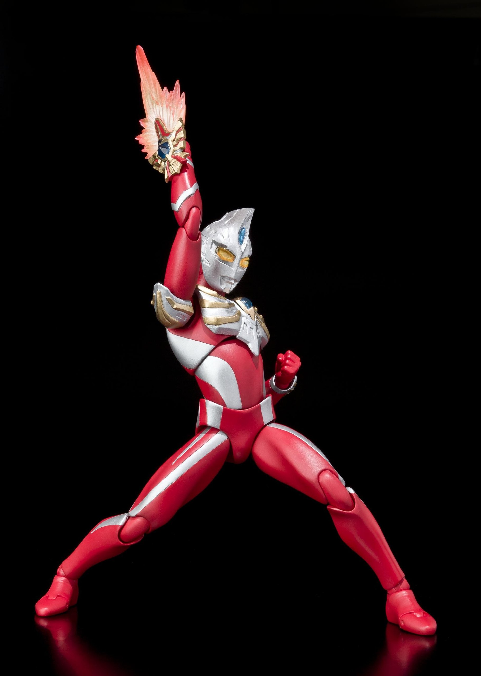 Amazon.co.jp: TAMASHII NATIONS ULTRA-ACT ウルトラマンマックス