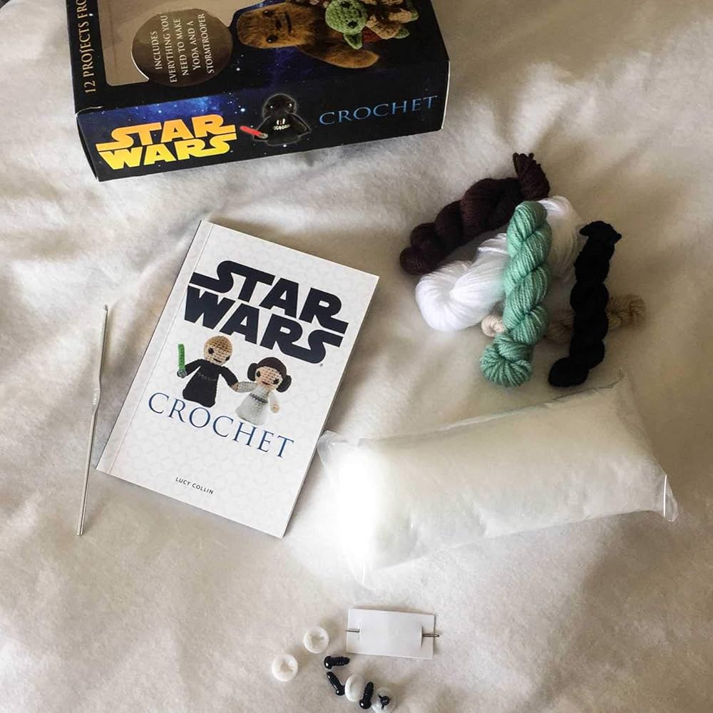 Star Wars Crochet: Collin, Lucy: 9781626863262: Books - Amazon.ca