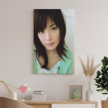 Amazon.co.jp: 国仲涼子グラビア水着画画像集女優・歌手・アイドル64