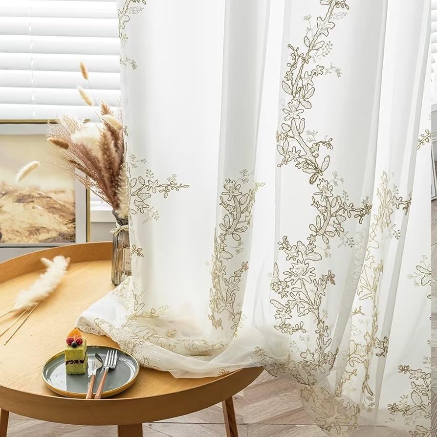 Amazon｜レースカーテン 透けない UVカット 姫系 刺繍レース カーテン