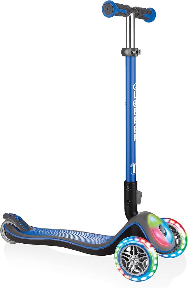 Amazon.co.jp: GLOBBER グロッバー キックボード 三輪 子供用 光る 3歳